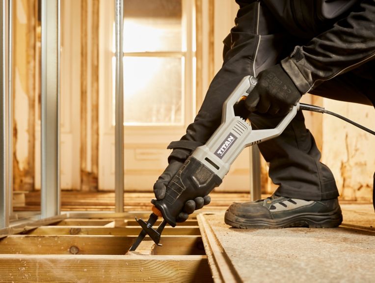 Titan 18V Reciprocating Saws